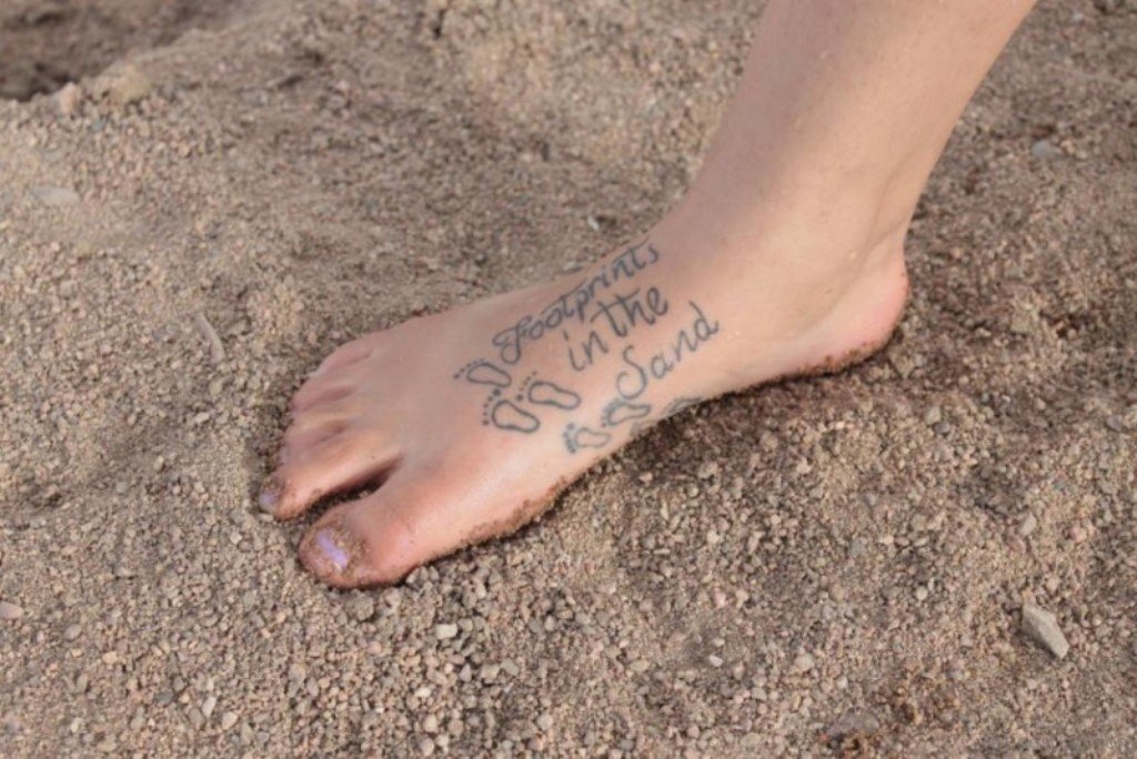 51 Brilliant Wording Tattoos For Foot