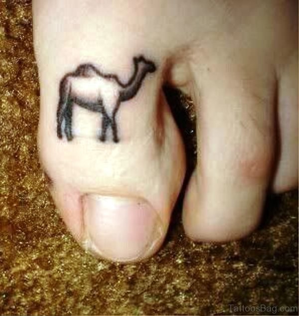 Brilliant Camel Tattoo On Toe.