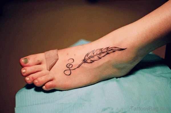 Fancy Feather Tattoo